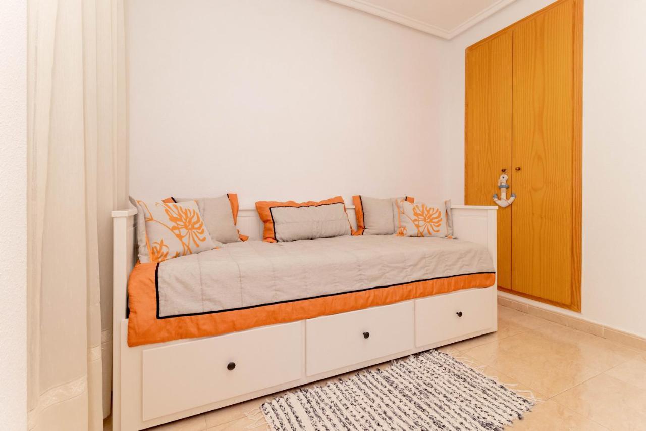 Apartamento Asta Apartment Torrevieja Exterior photo